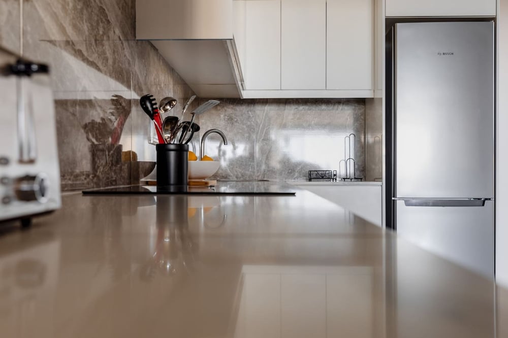 Sea-facing Apartment at Adelphi Galleria Seapoint