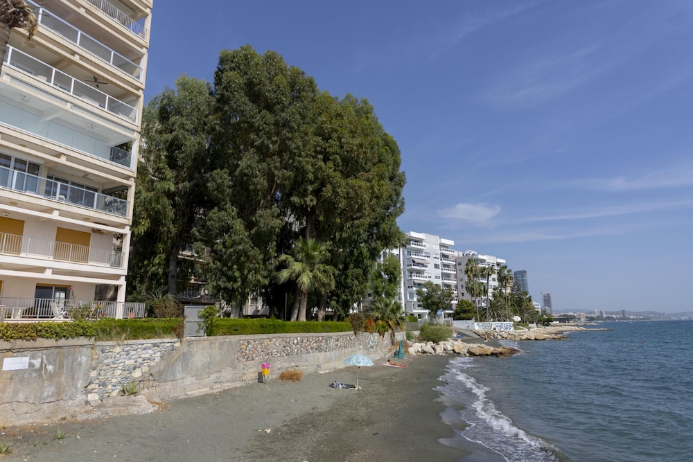 Kyma Beach Apartment