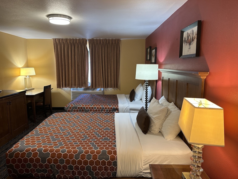 The Royal Victorian Motel