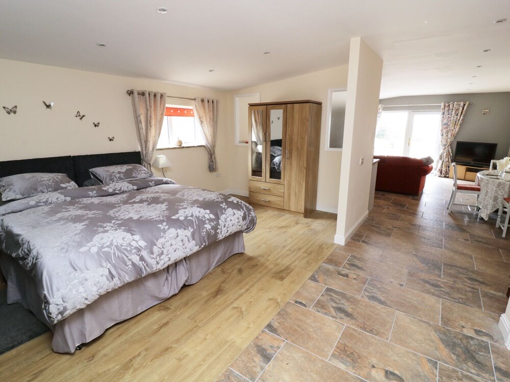 Knott Lodge