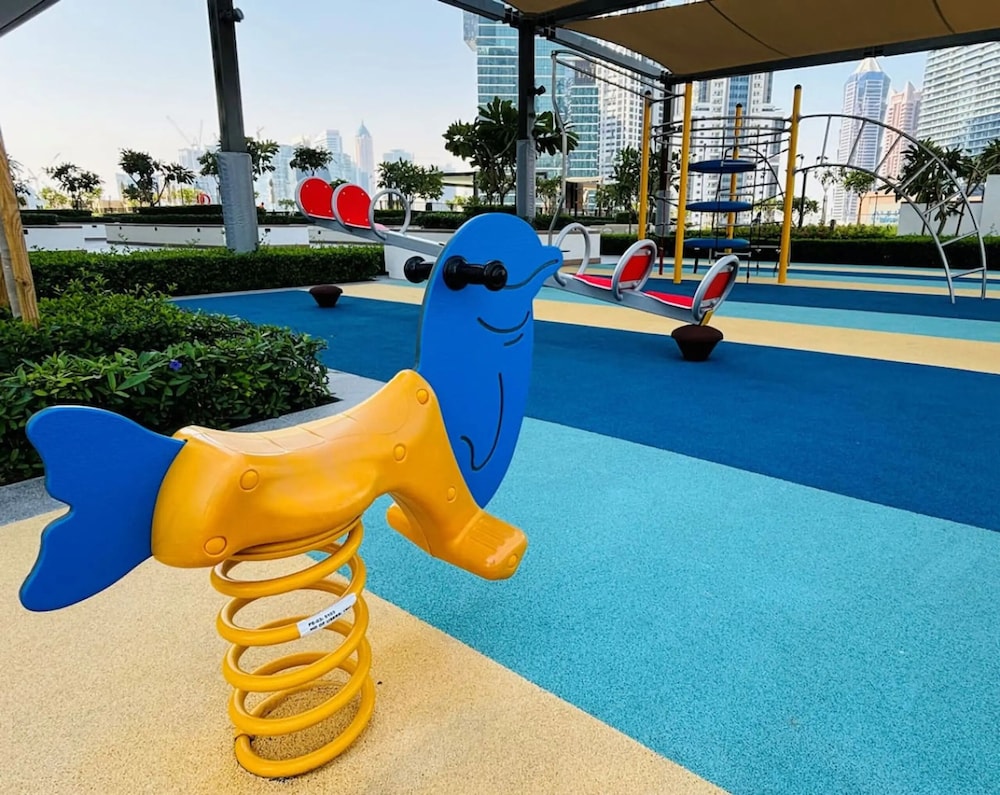 Burj Crown Lux Apartment by Dubai Mall