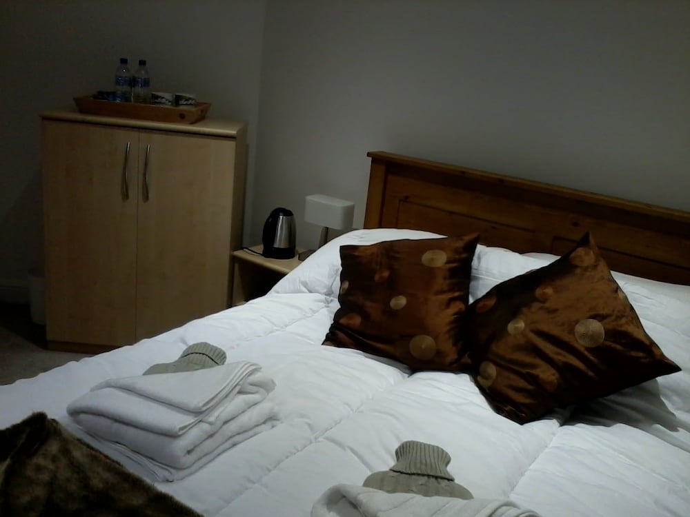 Barnes's Rest Bed & Breakfast & Caravan