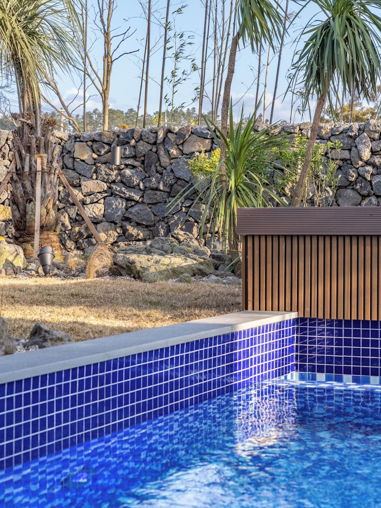 Gobajinin Private Pool Villa