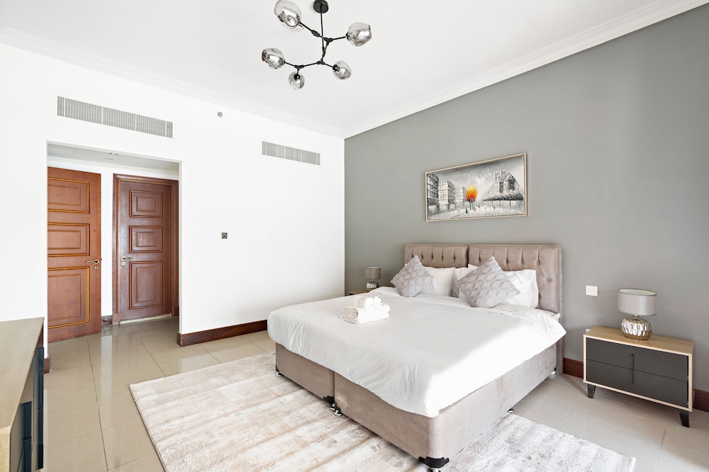 StoneTree - Golden Mile 5 2BR - Beach Access