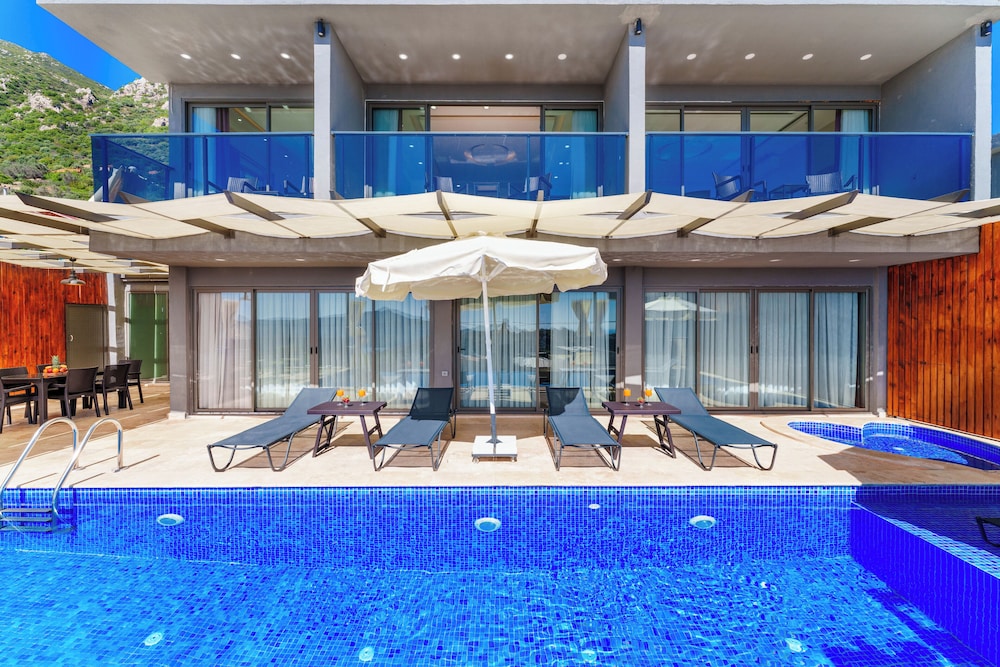 Grand Emora Villas
