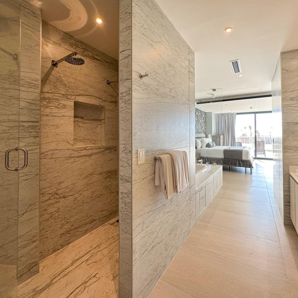 New 3BR Ground Floor Las Palomas Condo