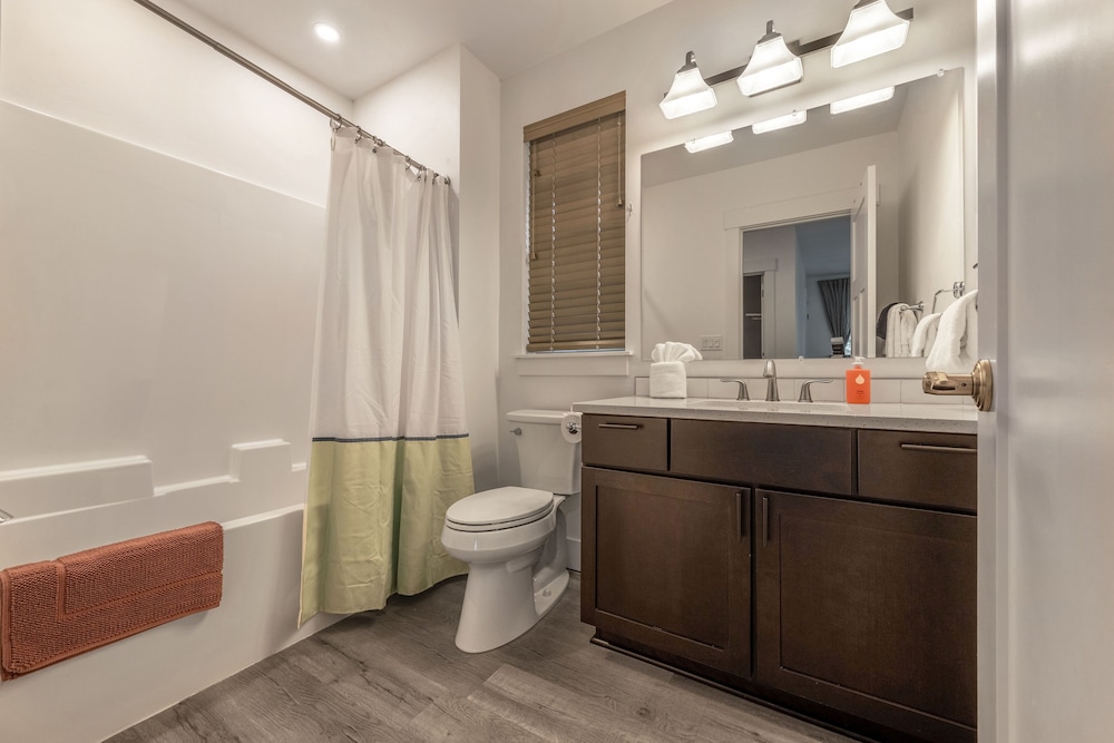 Evergreen Retreat A 30 Night Minimum 3 Bedroom Home