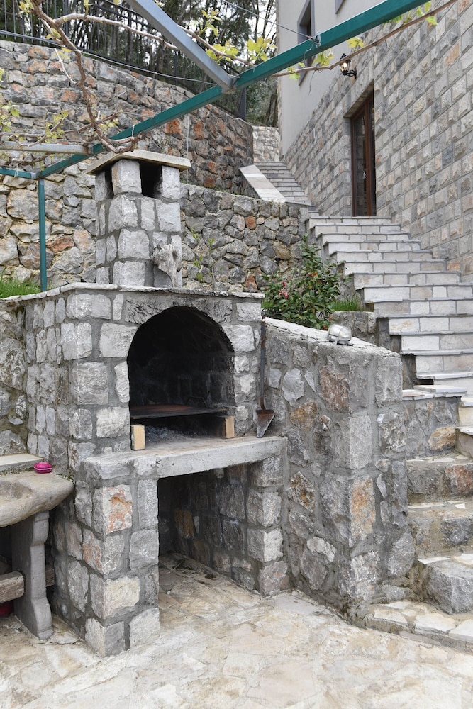 Photo 48
