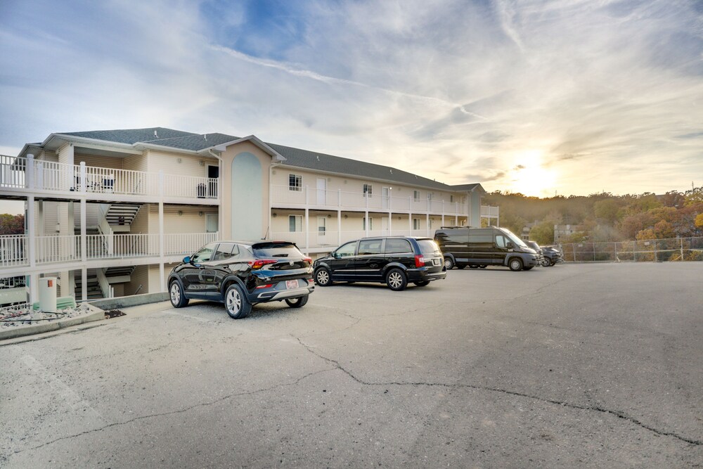 Views + Pool Access: Luxurious Lake Ozark Condo view 5
