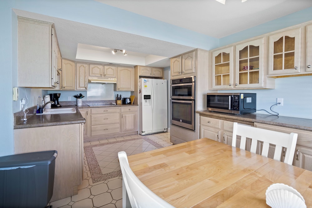 Oceanside Village C1
