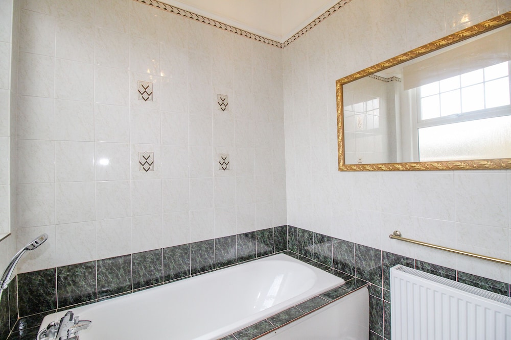 Weymouth Bay Apartment A