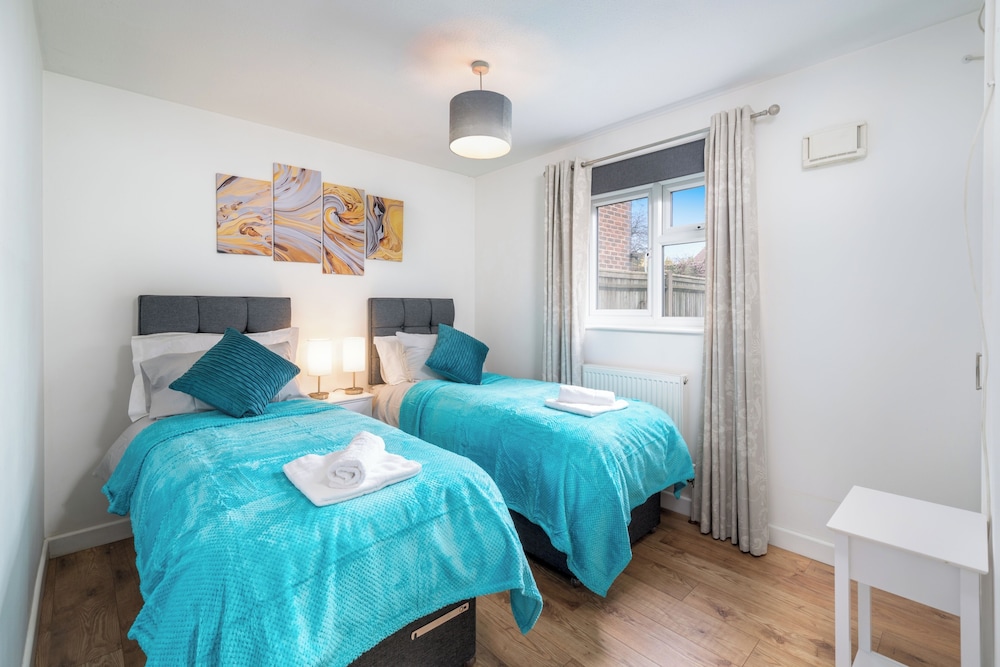 Pet-friendly 1-bedroom Apartment in Crawley