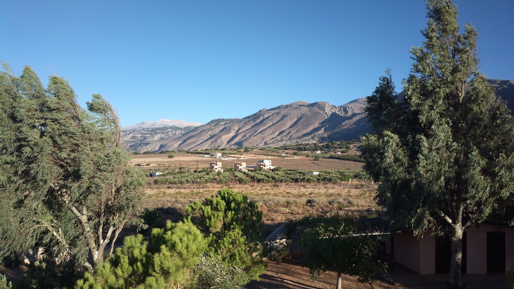 Kallicrates Village