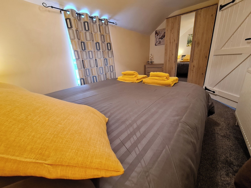 Sea View Cottage Near Snowdon & Coastal Trails