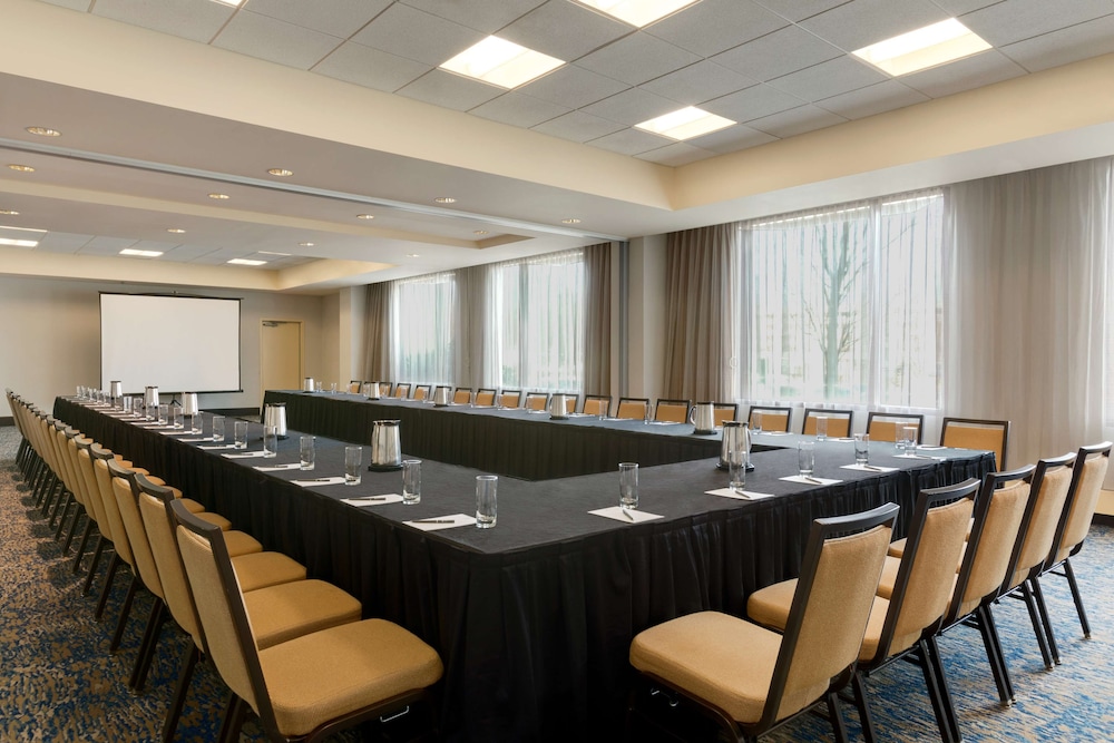 Boston Vacations - Embassy Suites by Hilton Boston Waltham - Property Image 47