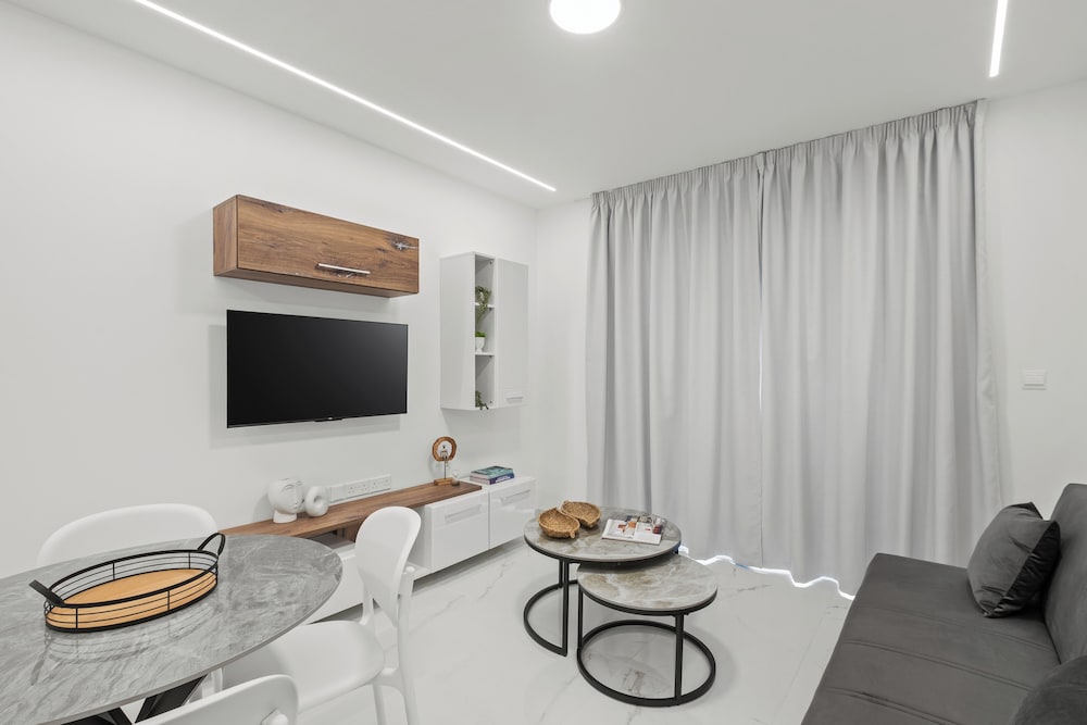 Maestro City Apartments