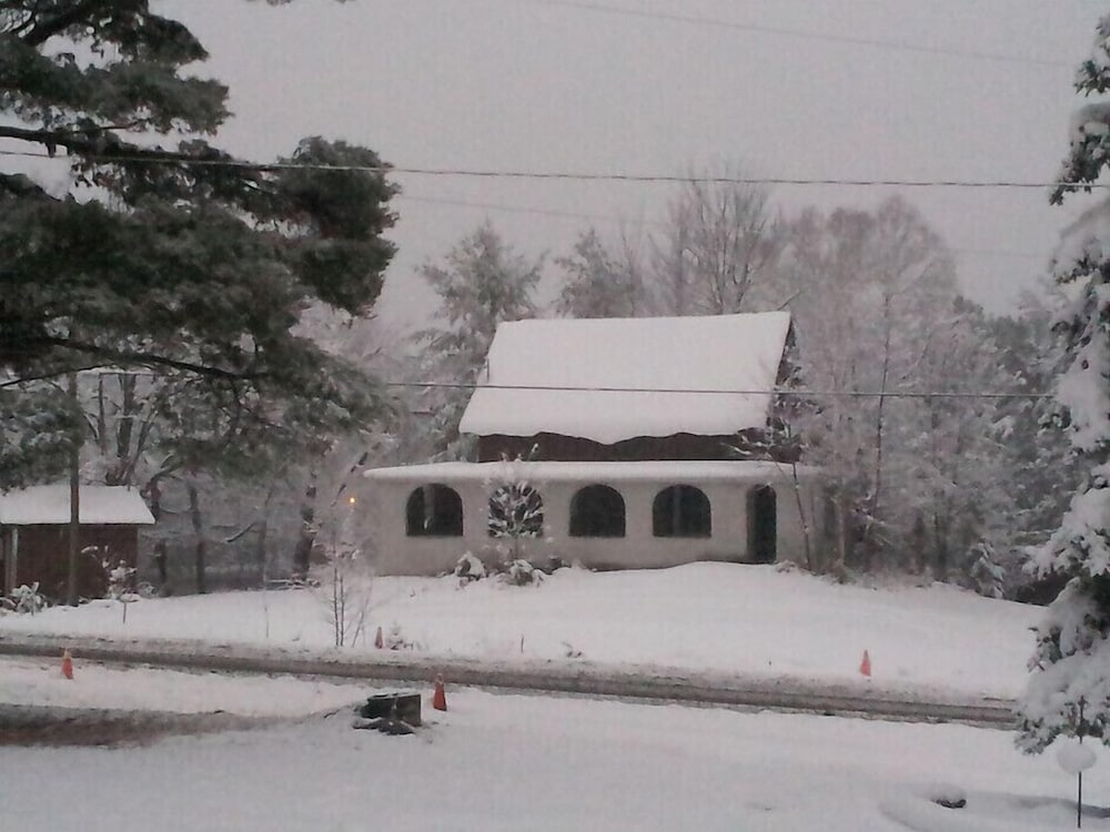Knoepfli Inn Farmhouse