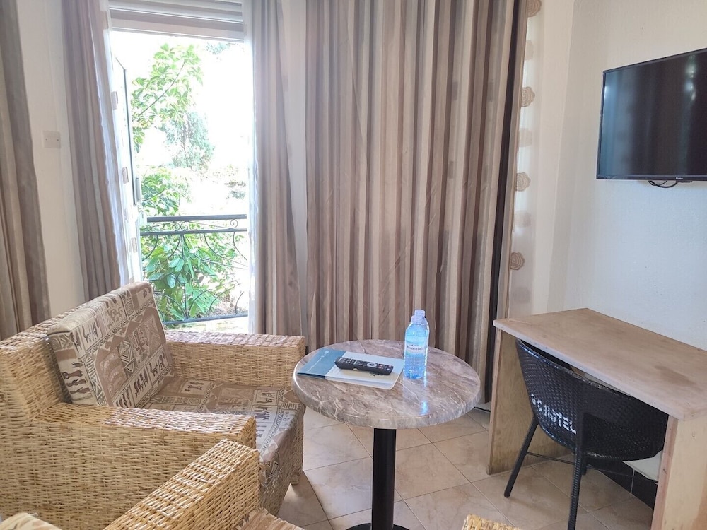 Garden Courts Hotel Masaka