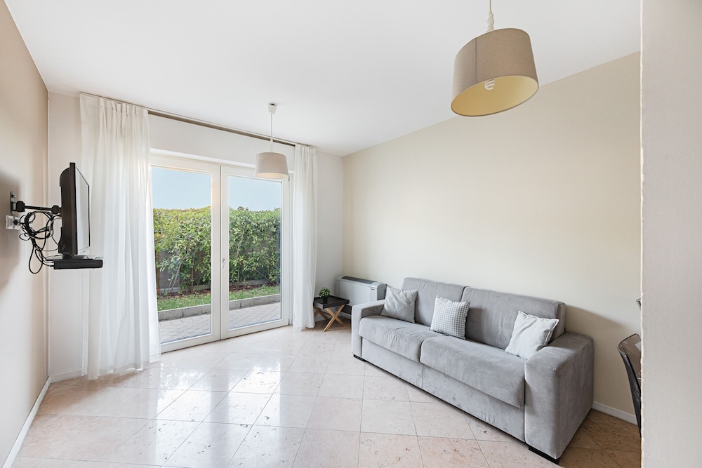 Residenza Miralago - 04 Augusta - Locazione BK