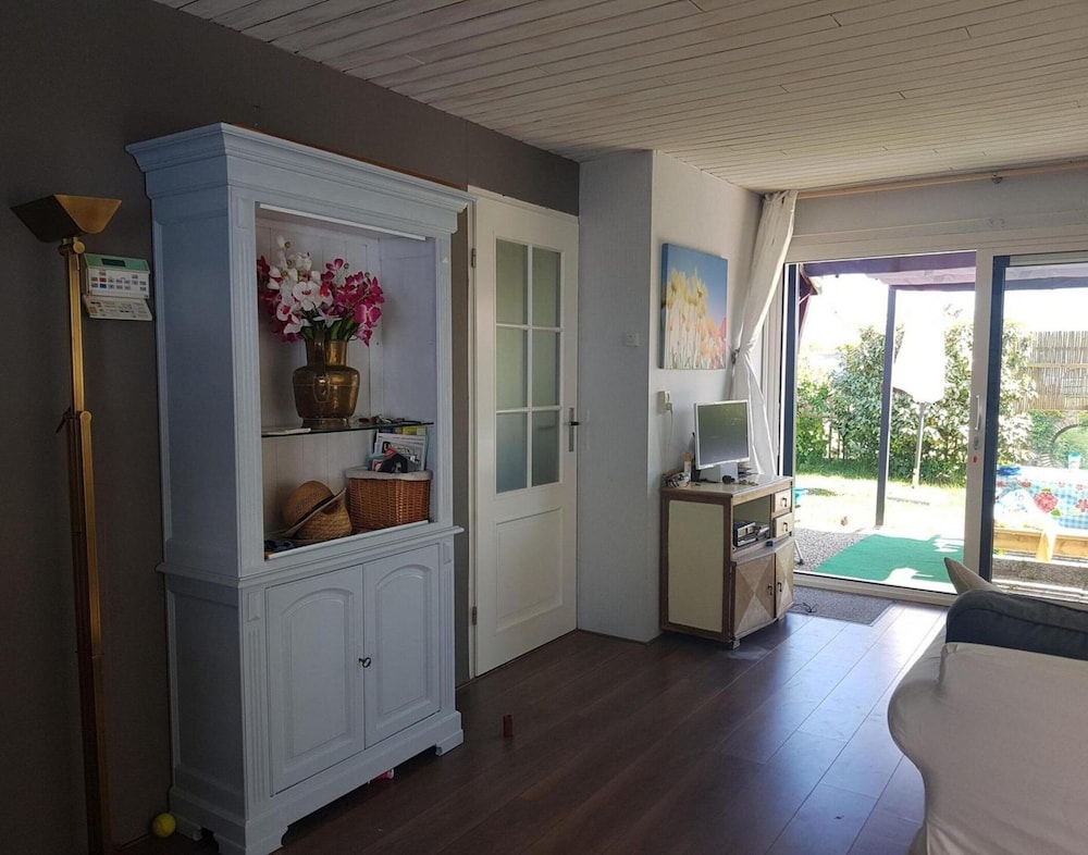 Attractive Bungalow Near Beach, Dunes
