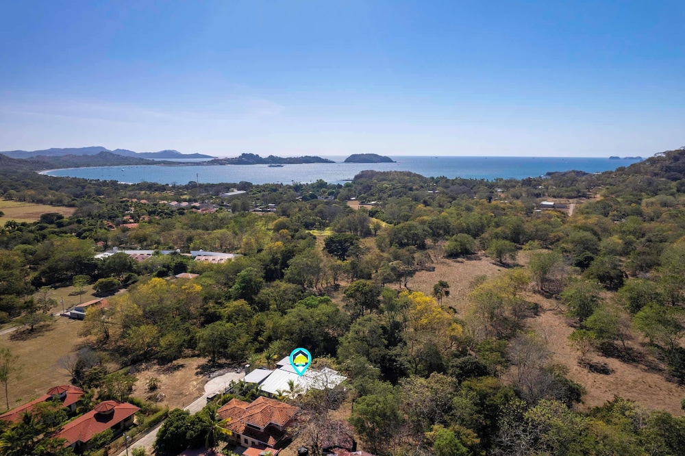 Brand-New 6BD Giant with Private Pool by SPCR