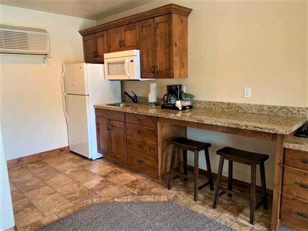 CB&M Executive Suites