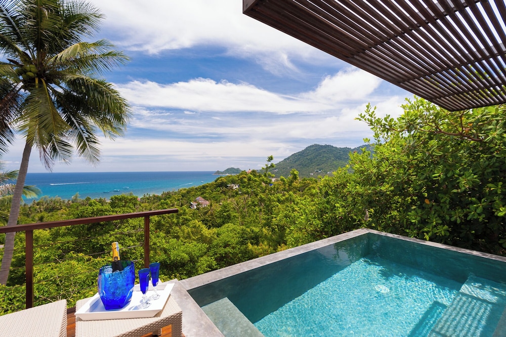 Overthemoon Luxury Pool Villas