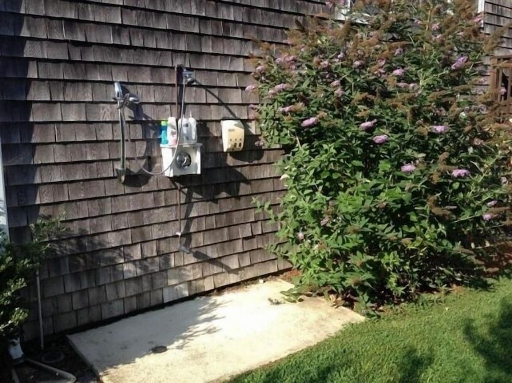 Charming East Falmouth Home: Walk to Private Beach