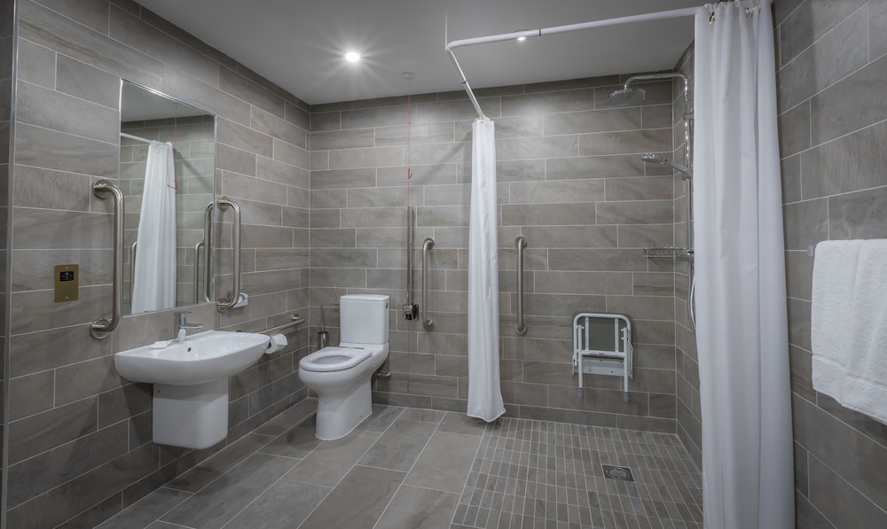 Limerick Vacations - Castletroy Park Hotel Suites - Property Image 3