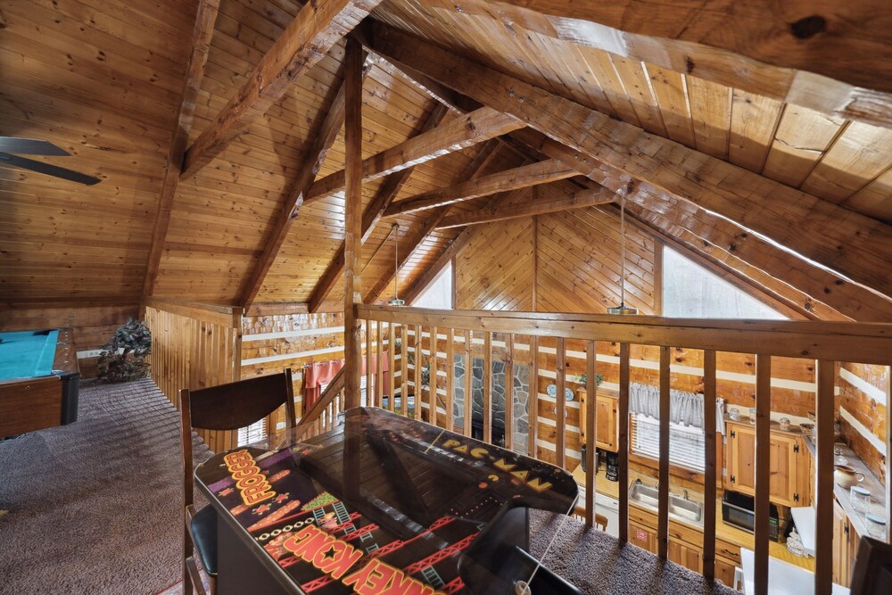 An Affair To Remember 1 Bedroom Cabin by Heavenly Views Resort view 4