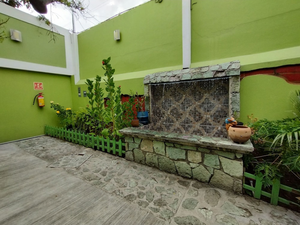 Hotel Los Ciruelos - Property Image 2