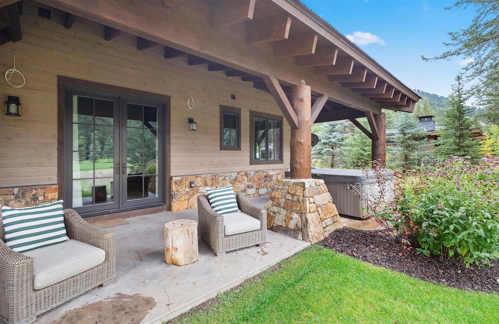 The Cabins At Snake River Sporting Club
