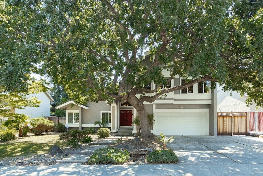 @ Marbella Lane - Blissful 4BR Home w/ Pool in SJ