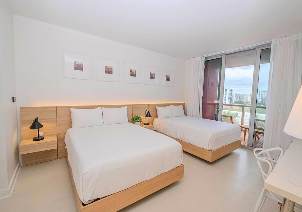 Luxury Ocean Views Apt 1208