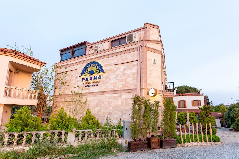 Hotel Parna Hotel - Image 1