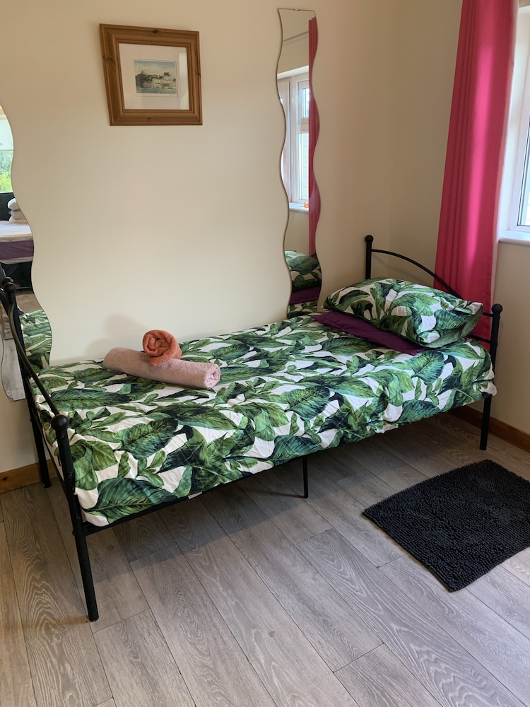 Beautiful Fir Grove Apartment Begelly view 5