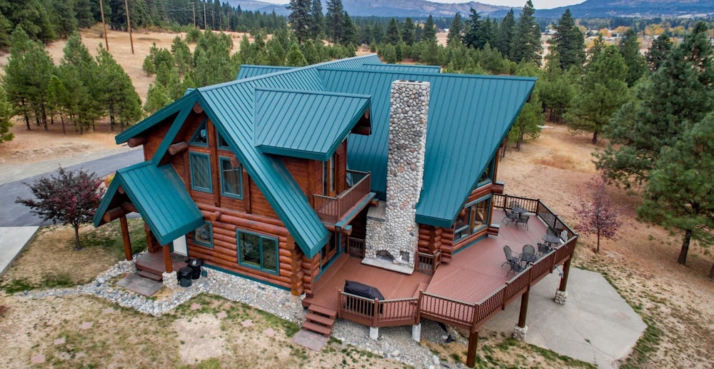 Deer Meadow Lodge - Property Image 3