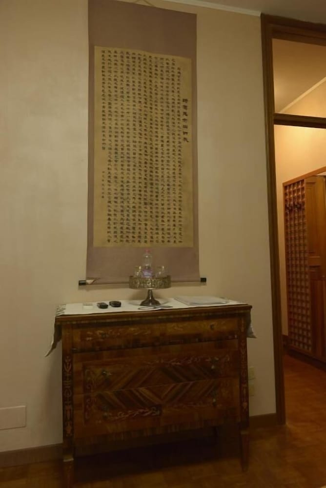 Villa Marisa bed breakfast and books