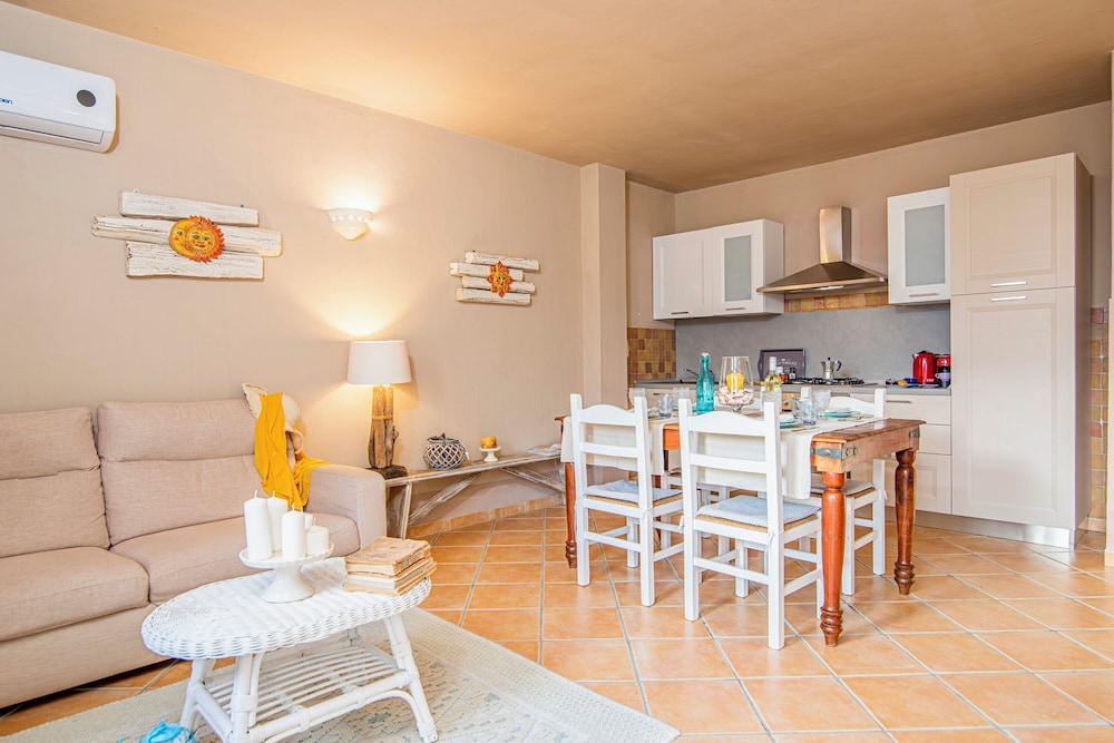 Dimora Apartments