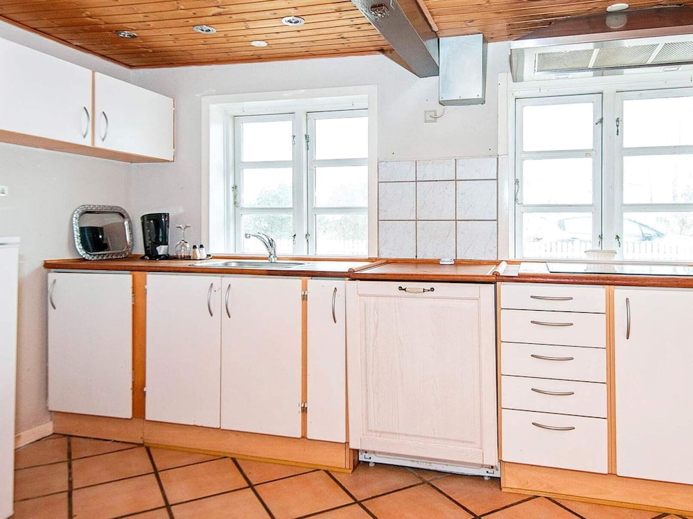 6 Person Holiday Home in Hojer