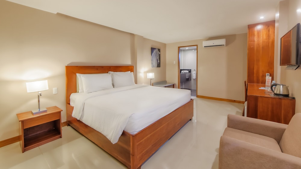 Golden Palm Resort