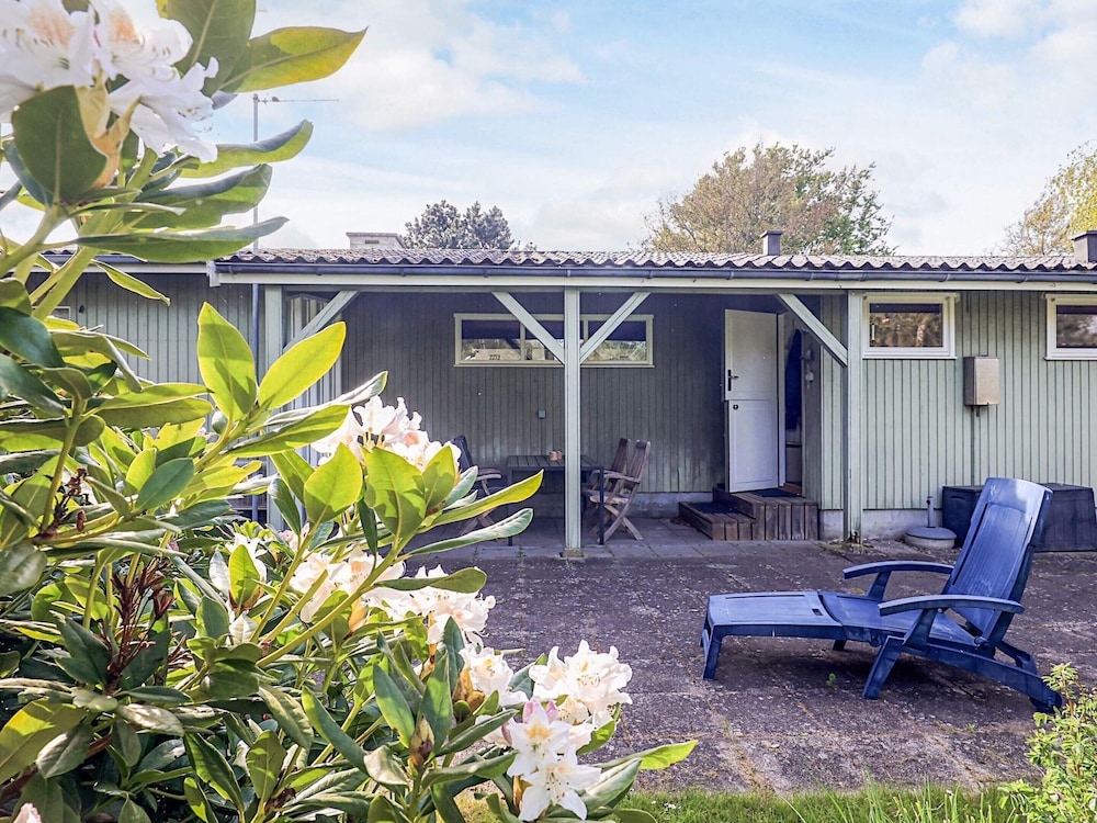 6 Person Holiday Home in Dannemare