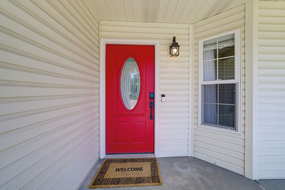7 Mi to Dtwn: Charming Retreat w/ Yard in Boise