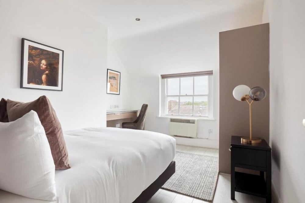 Dublin Central Suites