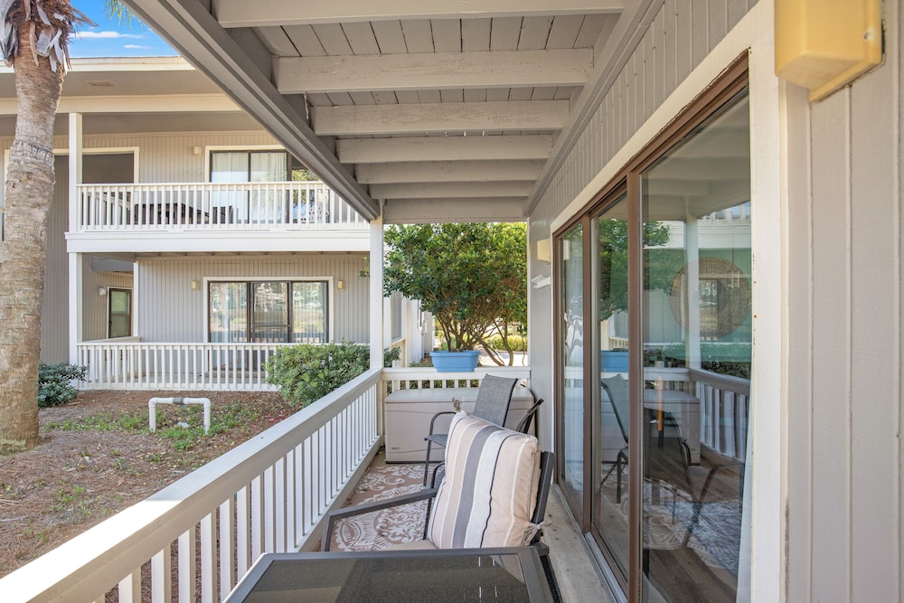 Beachwood Villas Escape 1bd/1ba Getaway-sleeps 4-steps From 30A Beaches!