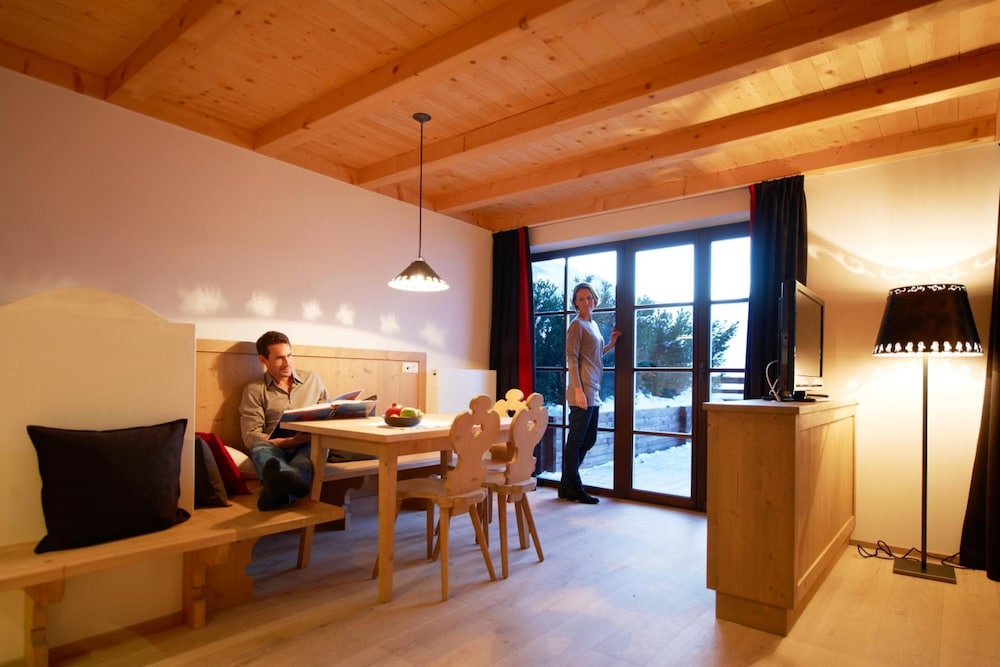Zin Senfter Residence