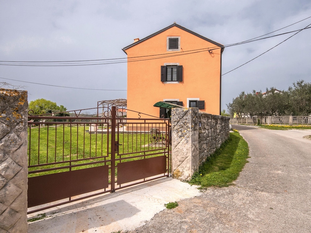 Apartment in Croatia Near the Coast view 4