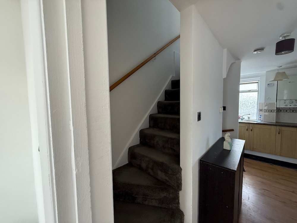 Duplex Sleeps 4 With Pets Allowed