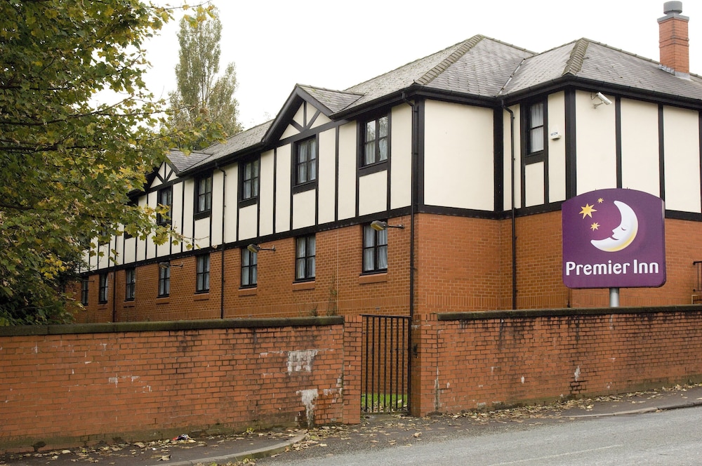Premier Inn Manchester - Swinton, photo 7
