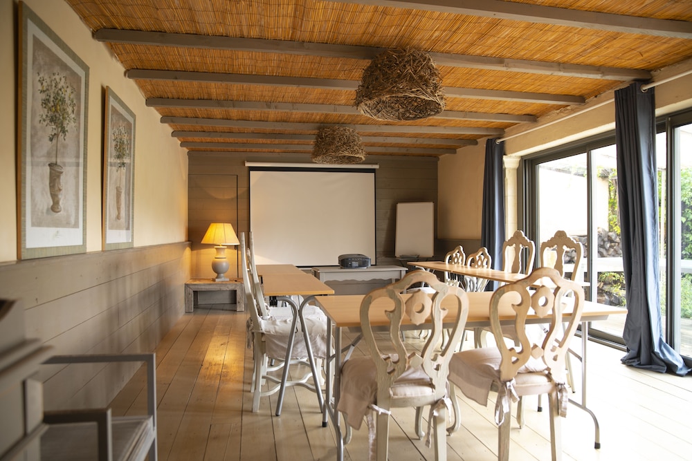 meeting & event spaces